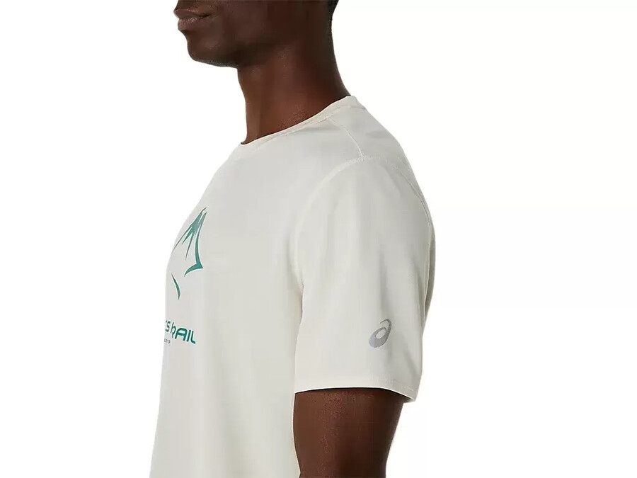 kortärmad topp med fujitrail-logotyp