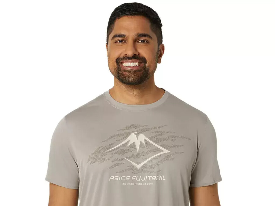 kortärmad topp med fujitrail-logotyp