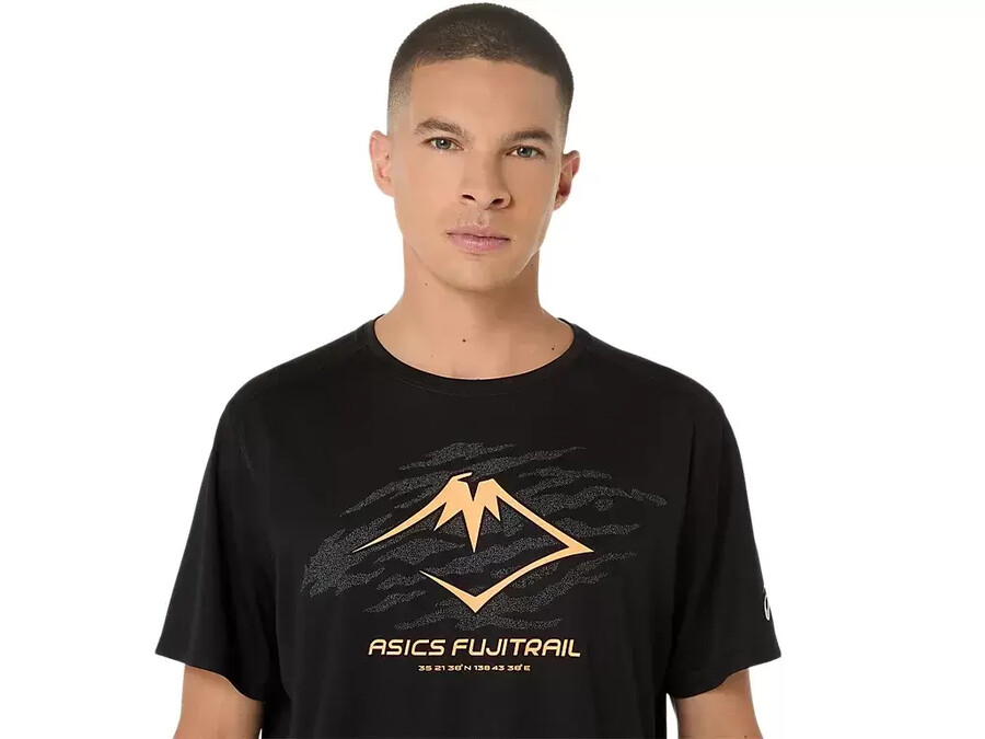 kortärmad topp med fujitrail-logotyp