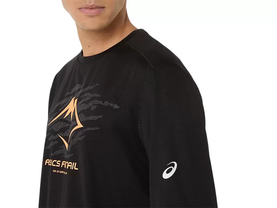 långärmad topp med fujitrail-logotyp